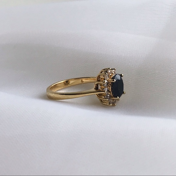 Black Stone Oval Ring with Halo Size 7 - Picture 13 of 14